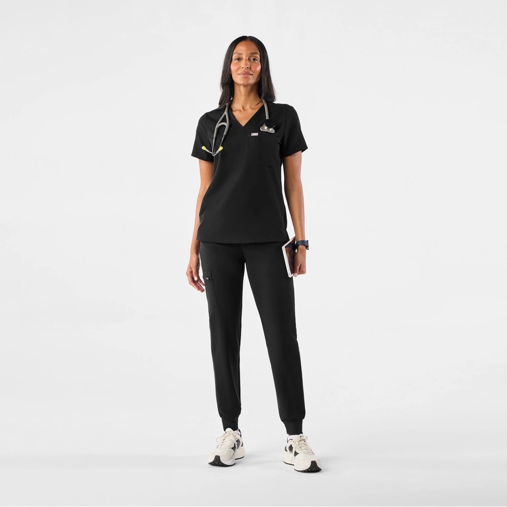 Figs Women’s Black V-Neck Scrub Top Short Sleeve